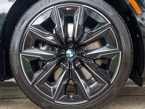 Used 2024 BMW 740i xDrive AWD/4WD image 59