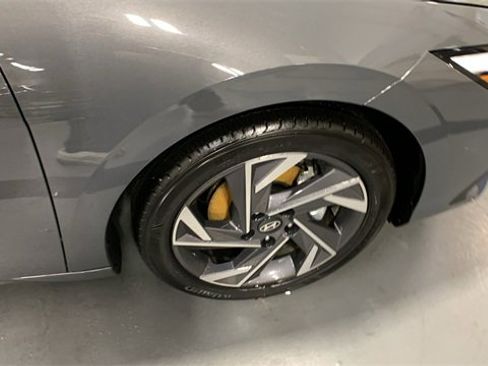 Certified 2025 Hyundai Elantra Sport image 25
