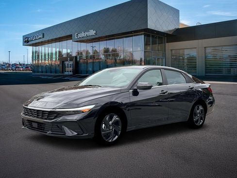 New 2026 Hyundai Elantra SEL Sport Premium FWD image 2