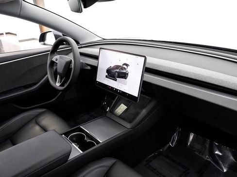 Used 2024 Tesla Model 3 Long Range RWD image 13