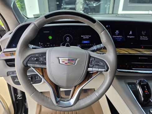 Used 2023 Cadillac Escalade ESV Sport Platinum w/ LPO, ONYX Package RWD image 20