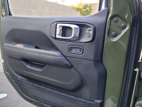 Used 2021 Jeep Wrangler Unlimited Sahara w/ Cold Weather Group image 25