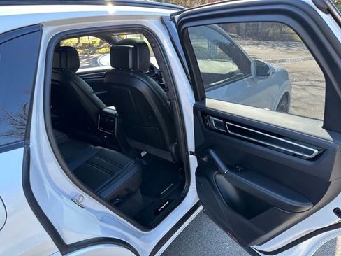 Used 2023 Porsche Cayenne GTS image 41