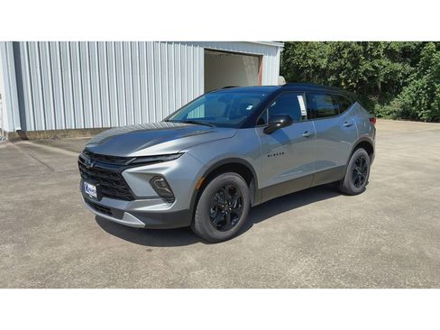 New 2025 Chevrolet Blazer LT w/ Convenience Package image 4