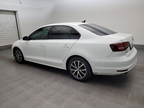 Used 2017 Volkswagen Jetta SE FWD image 5