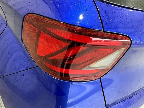 Used 2025 Hyundai Venue Limited image 13