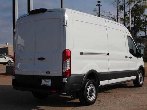 New 2024 Ford Transit 250 148 Medium Roof image 12