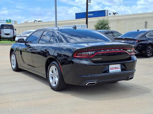 Used 2023 Dodge Charger SXT RWD image 2