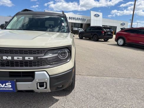 Used 2025 Ford Bronco Sport Outer Banks w/ Outer Banks Tech Package+ AWD/4WD image 10