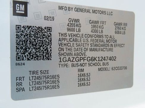 Used 2019 Chevrolet Express 3500 LT w/ LT Preferred Equipment Group image 22