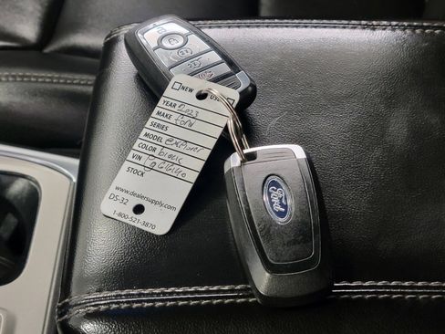 Used 2023 Ford Explorer XLT w/ Equipment Group 202A image 28