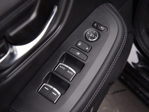 New 2026 Honda HR-V EX-L image 8