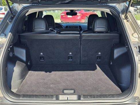 Used 2021 Jeep Cherokee Latitude Plus FWD image 15
