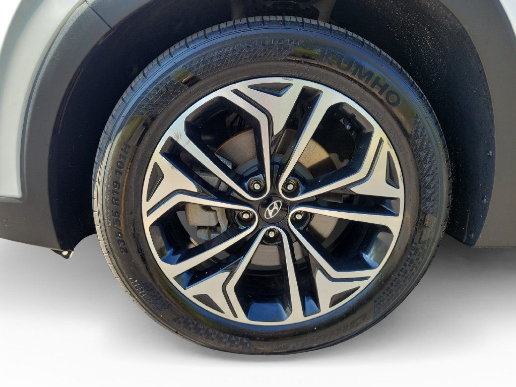 Used 2020 Hyundai Santa Fe Limited AWD/4WD image 30