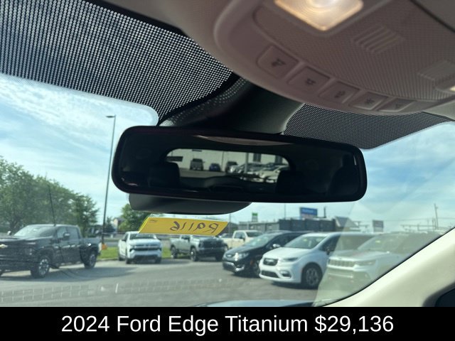 Used 2024 Ford Edge Titanium AWD/4WD image 23