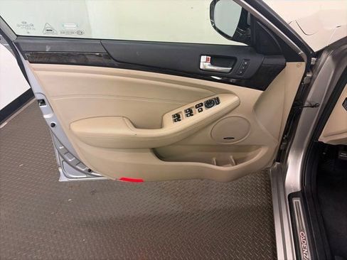 Used 2014 Kia Cadenza Premium w/ Luxury Package image 14