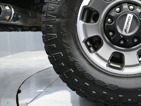 Used 2023 Ford F250 Lariat w/ Lariat Ultimate Package image 44