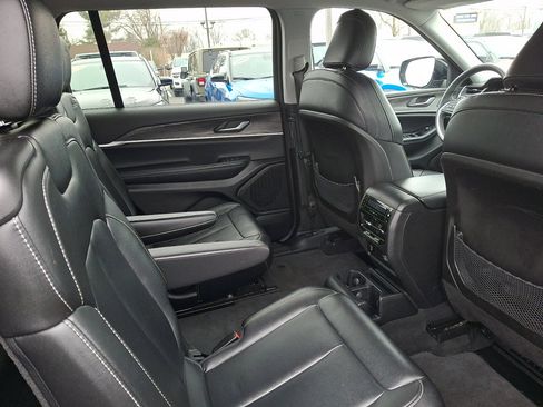 Used 2023 Jeep Grand Cherokee L Limited image 15