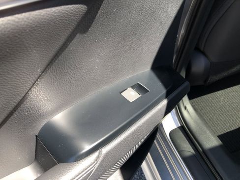 Used 2019 Toyota Camry XSE image 21