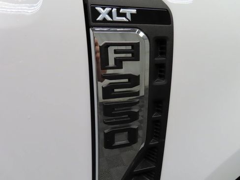 Used 2024 Ford F250 XLT AWD/4WD image 45