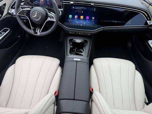 New 2026 Mercedes-Benz E 350 4MATIC Sedan image 24