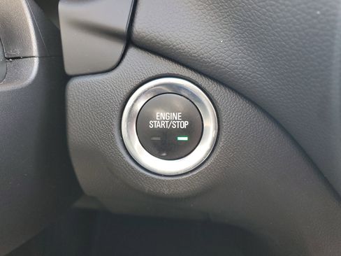 Used 2020 Chevrolet Equinox LT image 31