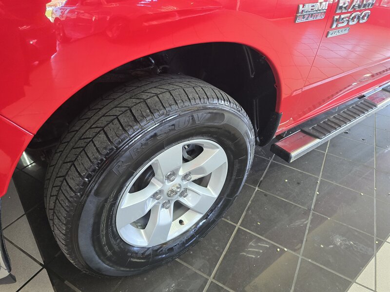Used 2019 RAM 1500 Classic SLT AWD/4WD image 31