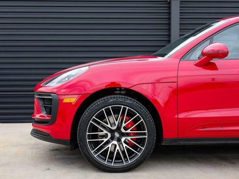 Certified 2026 Porsche Macan S AWD/4WD image 11