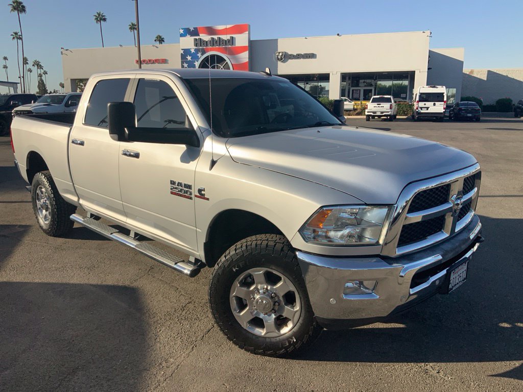 Used 2018 RAM 2500 SLT w/ Luxury Group AWD/4WD image 1