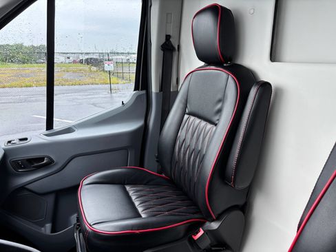 Used 2017 Ford Transit 350 XLT RWD image 34