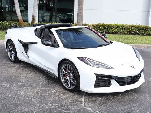 Used 2024 Chevrolet Corvette Z06 w/ Battery Protection Package image 38