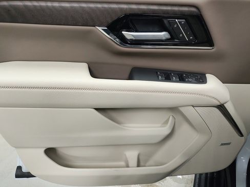 New 2026 GMC Yukon XL Denali w/ Sun & Power Step Package image 28