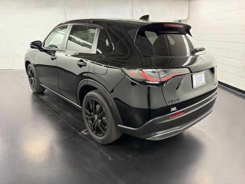 New 2027 Honda HR-V Sport image 3