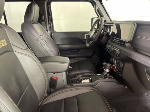 New 2025 Jeep Wrangler Unlimited Rubicon 392 image 13