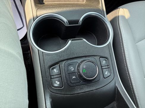 Used 2022 GMC Terrain SLT w/ Infotainment Package II FWD image 14