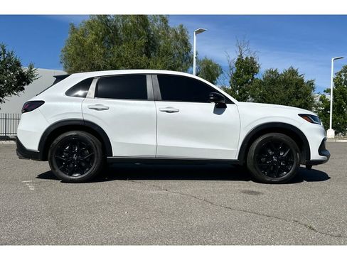 Used 2025 Honda HR-V Sport image 7