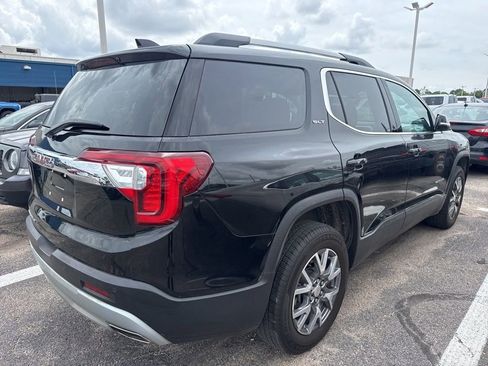 Used 2023 GMC Acadia SLT FWD image 2