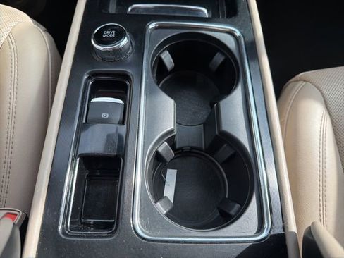 Used 2022 Lincoln Corsair AWD w/ Premium Package image 39