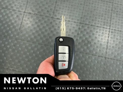 Used 2018 Nissan Rogue S FWD image 32