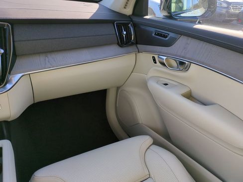 New 2026 Volvo XC90 B6 Ultra image 15