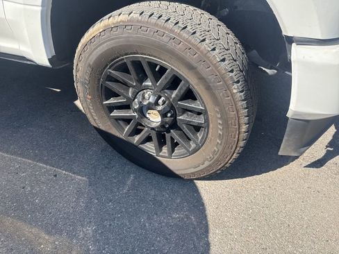 Used 2021 Ford F350 Platinum image 3