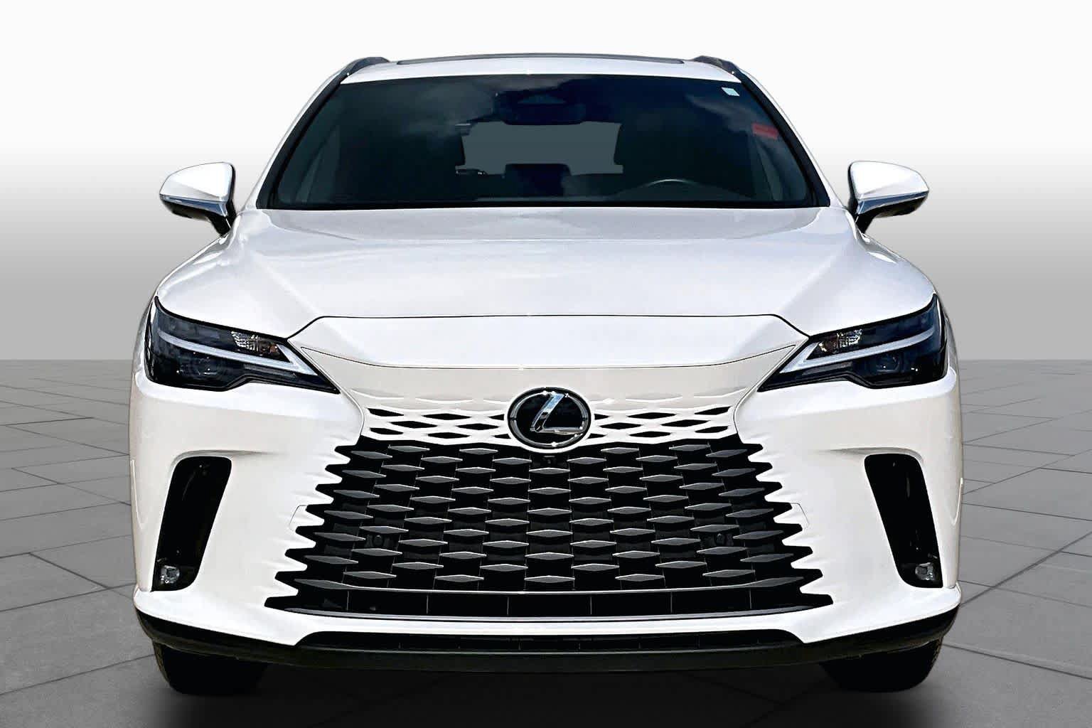 Used 2025 Lexus RX 350 Premium w/ Accessory Package (Z1) FWD image 4