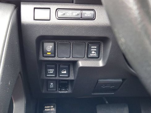 Certified 2024 Nissan Frontier SL w/ Technology Package AWD/4WD image 18