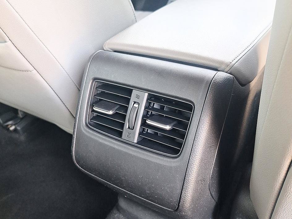 Used 2018 Honda Accord EX-L image 26