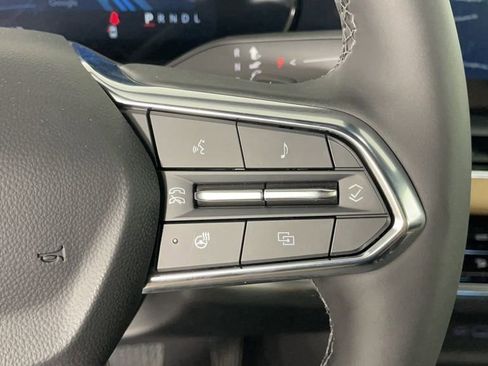 New 2025 Chevrolet Equinox ACTIV image 25