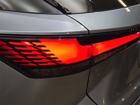 Certified 2023 Lexus RX 350 F Sport w/ Tow Prep Package image 35