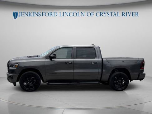 Used 2024 RAM 1500 Laramie AWD/4WD image 9