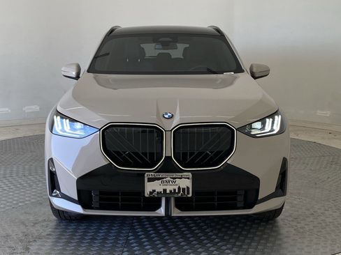 Used 2025 BMW X3 xDrive30i w/ Premium Package image 5