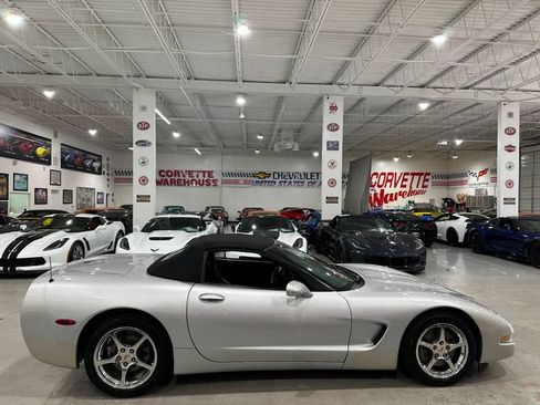 Used 2002 Chevrolet Corvette Convertible w/ Preferred Equipment Group2 RWD image 6