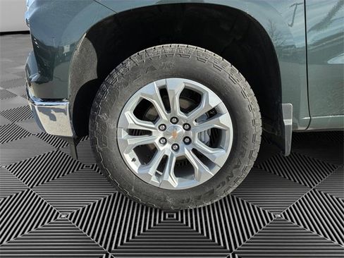 New 2026 Chevrolet Silverado 1500 LTZ w/ LTZ Premium Package image 9